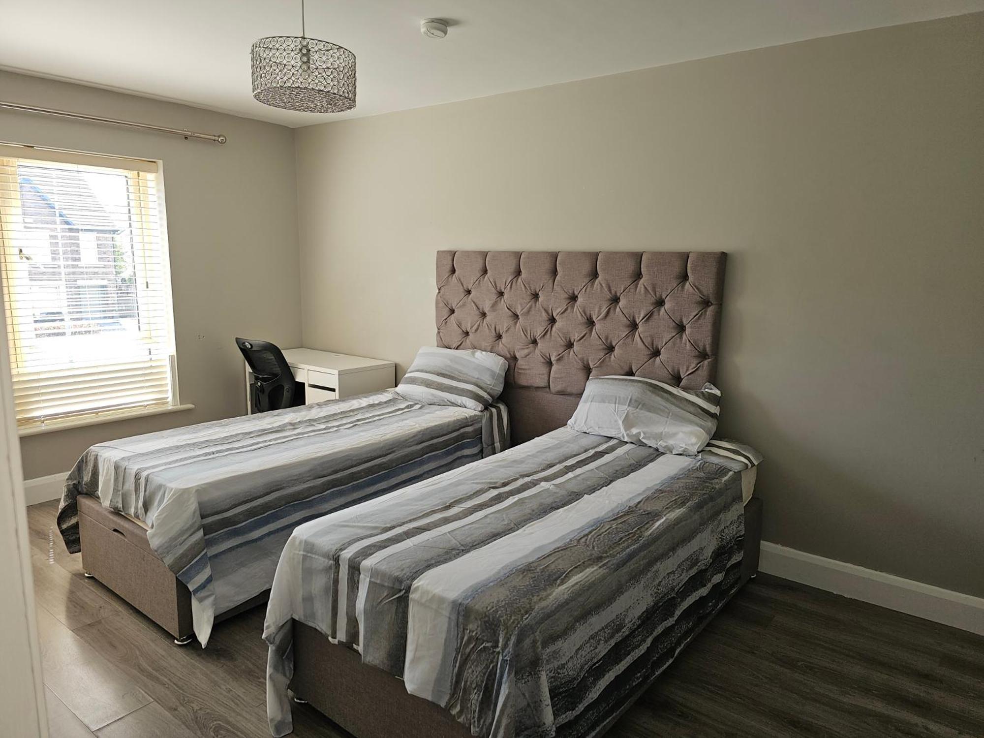 Modern 4-5 Bedroom House * Dublin