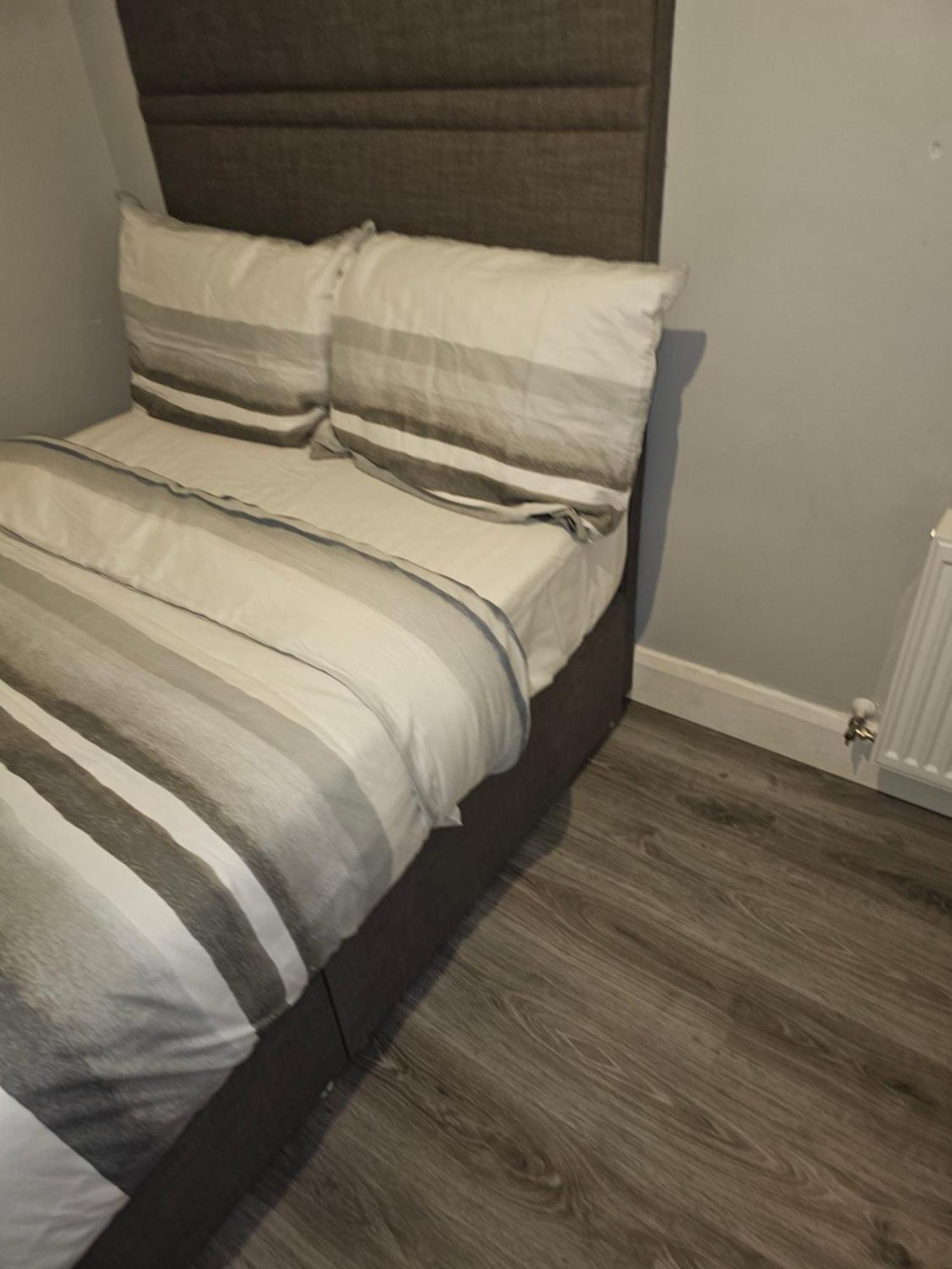 Modern 4-5 Bedroom House * Dublin